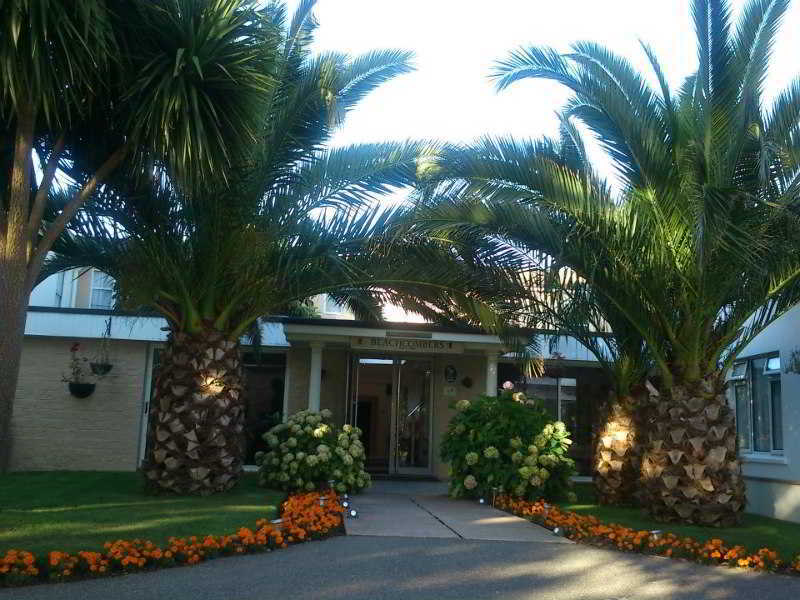 Beachcombers Hotel Grouville Kültér fotó